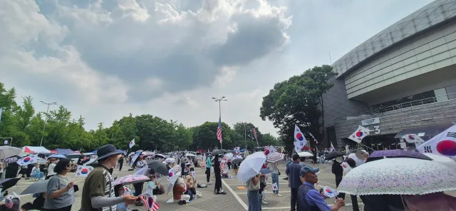 올공 사람 짱마나!!!

올공 안오면 ' 찌쨰묭!!!!!!!!!!!!! '