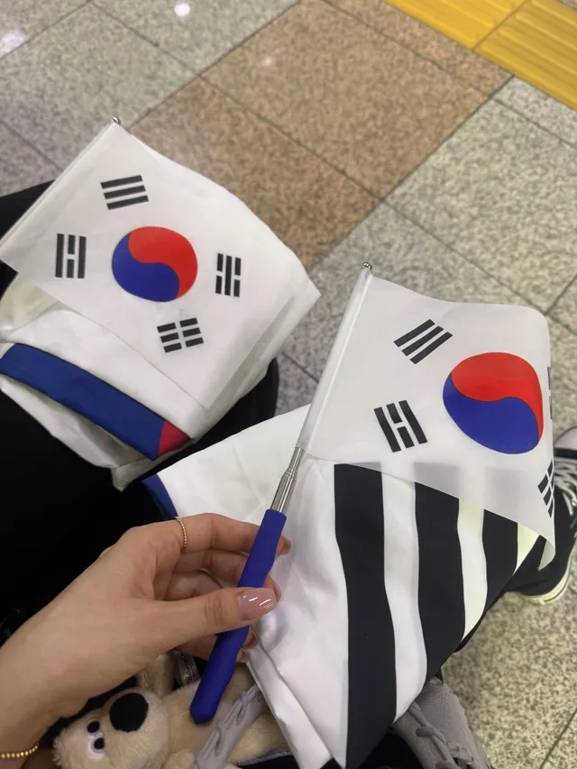 퇴근하고 회사동료랑 바로 튀튀🇰🇷🇰🇷