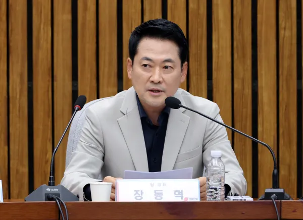 국힘 "野 추천하는 특검만이 진실 규명 가능"

국민의힘이 6·3 지방선거 투표용지 부족 사태를 계기로 중앙선거관리위원회 쇄신과 선거제도 개편을