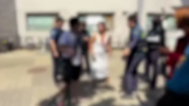 "한국 경찰 맞아?" 달려들어 '퉤'…40대 여성 결국

잠실 개표소 봉쇄 시위 현장에서 경찰관에게 침을 뱉고 욕설을 했던 여성이 구속 상태로 