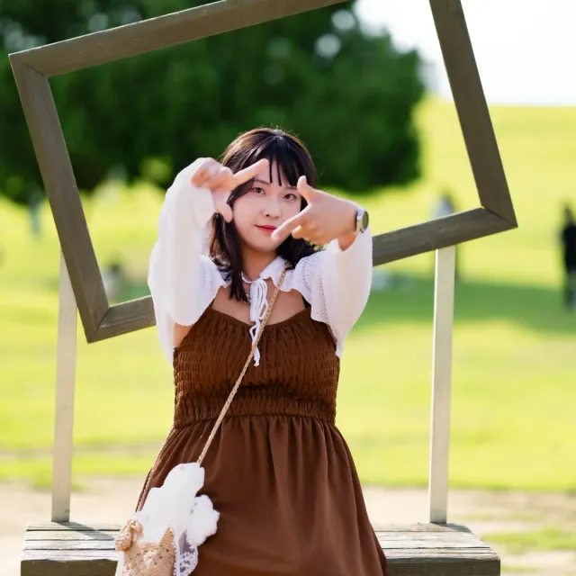 올림픽공원 b컷들
이번촬영땐 정말 더웠지만 습도가 높지않아서 돌아다닐만은 했는데
다들 여름촬영 어떻게 하시는지... 햇살은 좋은데 얼굴에 땀이 