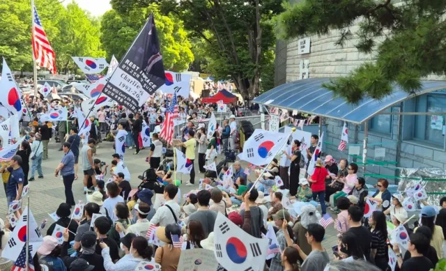 [포토뉴스] 서울 올림픽공원 '잠실시민혁명' 현장 스케치  https://www.thepublic.kr/news/articleView.html?