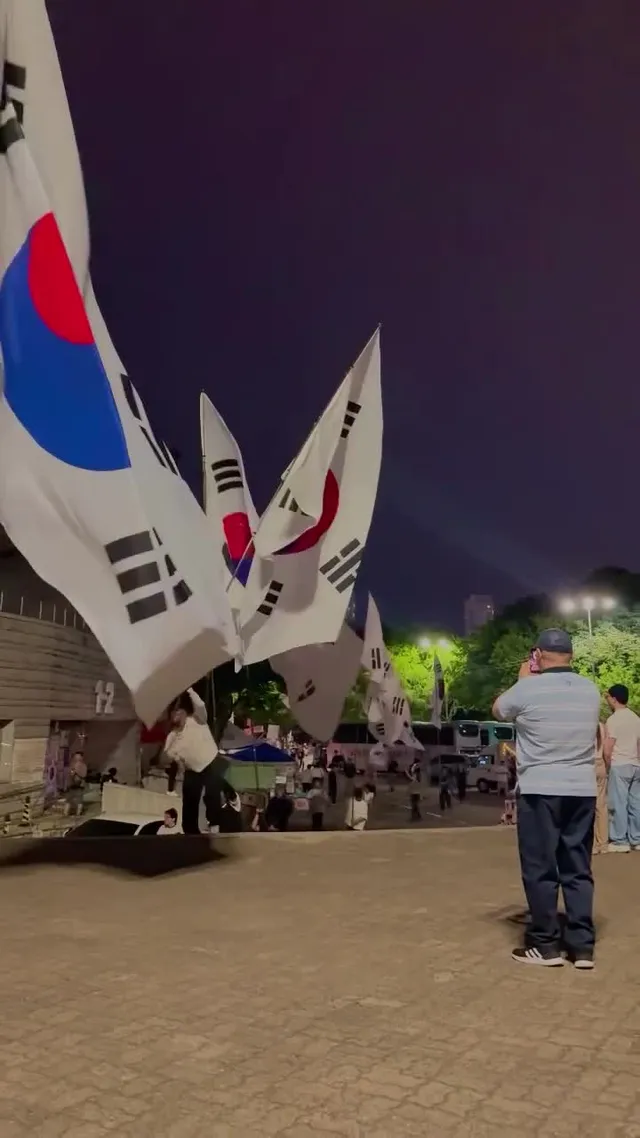 6월 마지막은 올공에서 마무리 하고싶은 P의 계획으로 지방에서 올라왔는데 올라오길 잘했다 ..아침에 출근 어쩌지...핡
한달 고생 많으셨습니다 