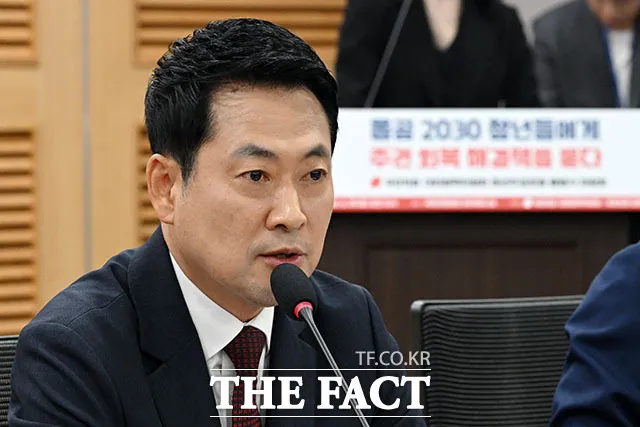 野 지지율 상승세 주춤…반등? 하락? '갈림길'

여당 실정 기댄 반사이익 한계쇄신 실종·내홍에 발목수습 실패 시 핵심층 이탈 불가피최근 상승세