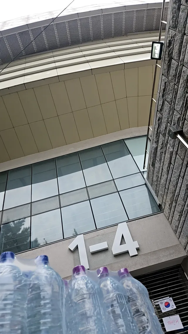 1-4좀 와주세요  선관위 박스옮겨요