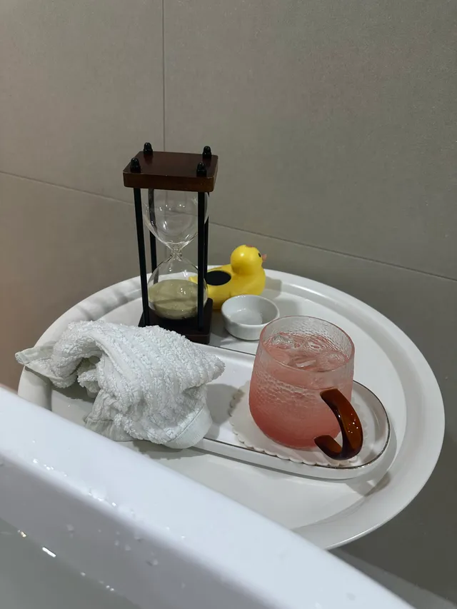 오늘 생일~
생일이라고.. 때 빼고 광냈다 ㅎㅎ
한살 더 먹는거 이제 감도 안오지만, 나를위해 아침부터 세신 다녀오니 노곤하니 좋은것 같다~