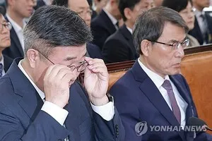 윤호중, 올림픽공원 봉쇄 시위에 "강제해산 여부 판단 못 해"

윤호중 행정안전부 장관은 6·3 지방선거 투표용지 부족 사태로 촉발된 서울 올림