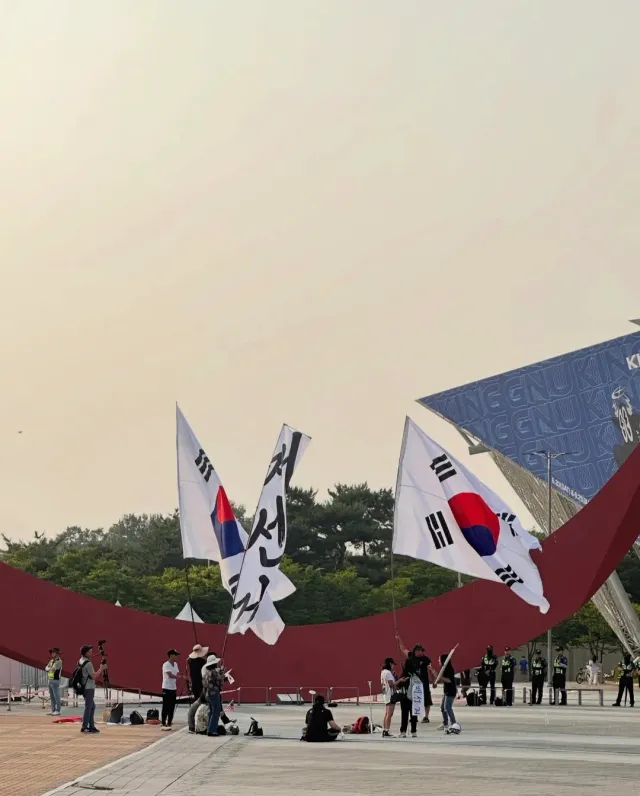 극우 코인 실컷 빨아먹다가
배재고 사건은 감당 안 되겠는지
글삭 엔딩.

본질 흐리기,
가계정 동원,
중국 싫어하는 척 중국 옹호

너흰 어쩜
