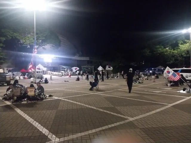 현재 올공.......

부정선거여~~
재선거는 당연한겨~~
당일투표혀서 수개표가 답여...!!