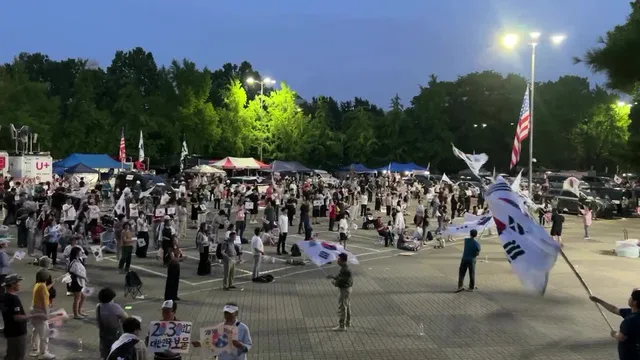 1일 20:20 현황입니다
보물어르신들 오늘도 오셨습니다
청년들 악수하는게 너무 멋져요 역시 보물👍👍👍