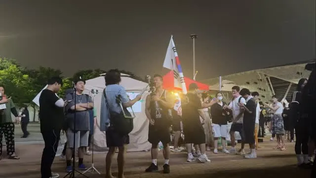 7/1 20:50 2-3근황
모든 유투버촬영하고 다여기모인듯
망기토 주코치 등등 다들 왜 여기 서있는지 모르겠당