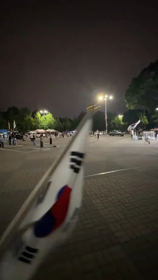 올공 25일차 출석 12시의 이야기
매일 왔다고 인정받고 싶은 꼰대같은  마음없다
글이 지워지는 지 검열 테스트겸 그냥 올리는 중 !
내일 출근