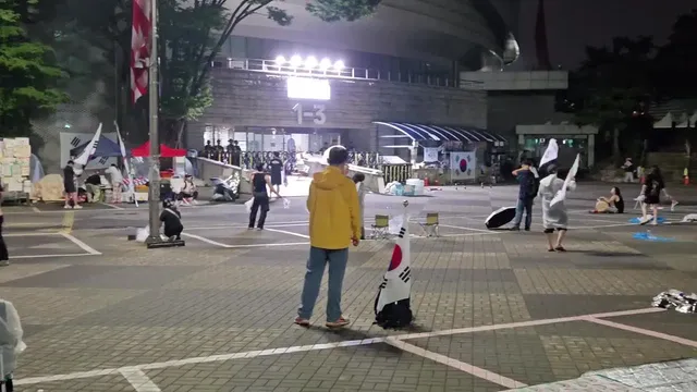 7월2일 새벽 2시30분!
비가 와도 여전히!