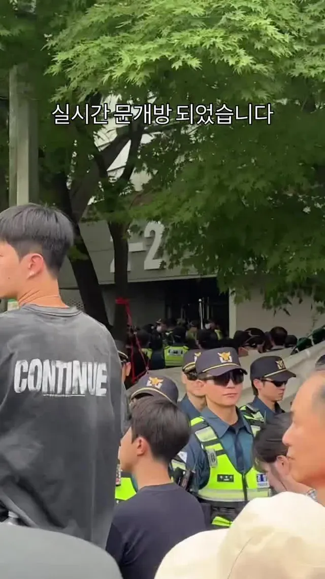 경찰 병력 2000명 투입 
경찰 대치 하시면 공무집행방해로 잡혀 갑니다 조심하세여
#잠실 #올림픽공원 #핸드볼경기장 #추천 #영상