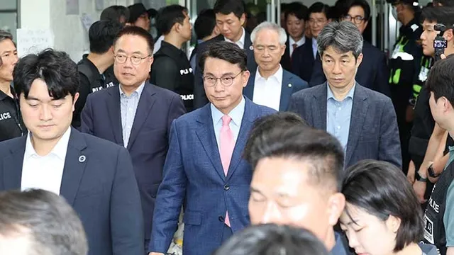 국조특위, 봉쇄 27일 만에 올림픽공원 진입…투표함 반출 놓고 이견

국회 6·3 지방선거 투표용지 부족 사태 국정조사특별위원회(이하 국조특위)
