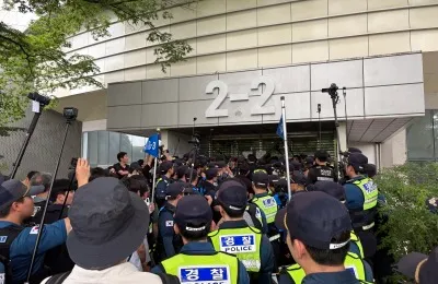 국조특위, 봉쇄 시위 27일 만에 잠실 개표소 진입…시위대 일부 끌어내

[서울=뉴스핌] 나병주 고다연 기자 = 6·3 지방선거 투표용지 부족 