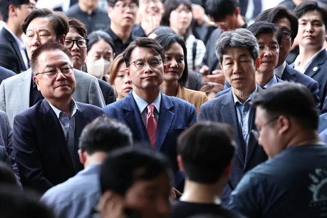 [속보] 국조특위, 잠실 개표소 내부 진입해 현장검증… 봉쇄 27일 만

(선관위 용지 부족 사태) 국회 63 지방선거 투표용지 부족 사태 국정