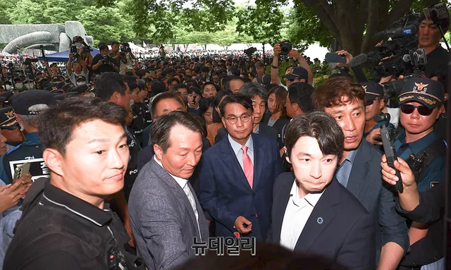 선관위 국조특위, 잠실개표소 진입 … 봉쇄 27일 만

국회