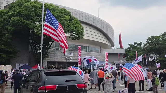 오후 6:30분 영상 찍고 
소나기가 오기 시작했어요!
우산이나 우비 꼭 챙기세요!