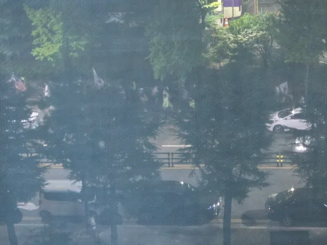 부정선거 재선거 하면서 행렬 지나간다 https://t.co/7GJkC0dyWG