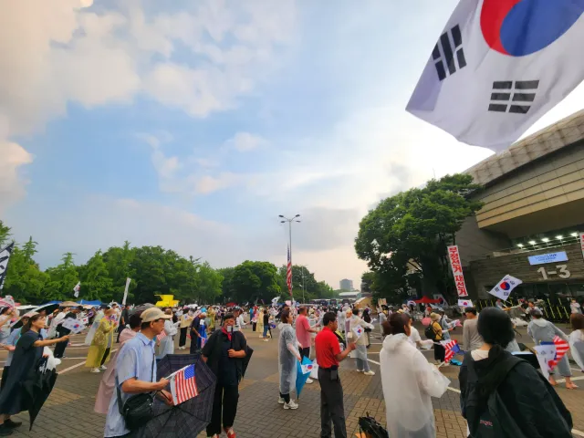2026.07.02.(목) 19:20
여러분 비가 그쳤습니다!
오늘은 모이셔야합니다!
아까 낮에 보셨죠? 저도 왔어요!