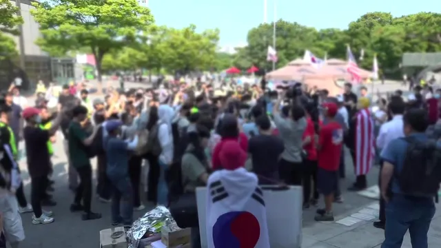 40분 만에 다시 봉쇄...체육단체 복귀 '물거품'

국정조사특위 위원들이 방문하면서 열렸던 경기장 문은 이후 40분 만에 다시 봉쇄됐습니다.경