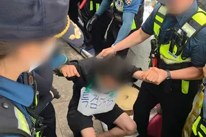 올다르크 막던 철옹성, 20분 만에 뚫린 이유…별도 출입구 허 찔린 ‘올...

[헤럴드경제=이영기 기자·윤승현 수습기자] 2일 오후 1시8분께