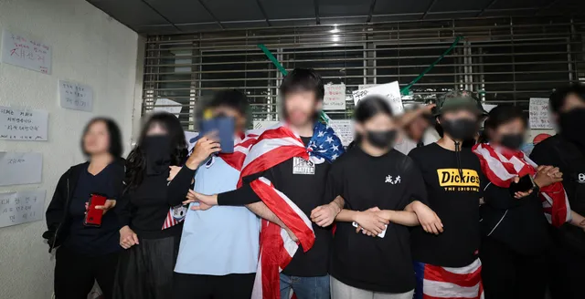 부정선거론만 남은 ‘올림픽공원’…행정력 못 미치는 ‘극우 해방구’...

지난 1일 찾아간 서울 송파구 올림픽공원 핸드볼경기장 개표소 봉쇄시위 