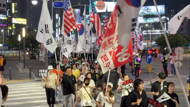 올공 지켜주었던 애국자들 
진심으로 고생했고 고마웠다. 
대구는 이로써 더 단단단 전투력을 갖추었으니
우리 모두 지치지 말고 승리를 이루어내자.