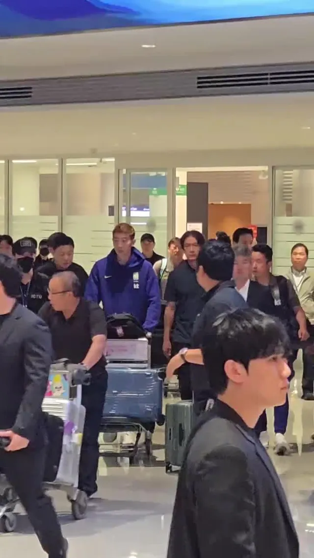 홍명보 한국 입국

#홍명보 #축구