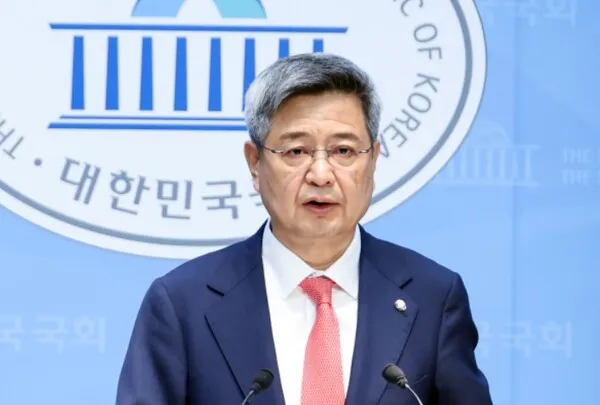 국힘 김장겸, '2030 좌담회 취재'MBC에 "또 무슨 조작질 하려고?"

[더퍼블릭=최얼 기자]국민의힘 소속 김장겸 의원이 MBC의 청년 간
