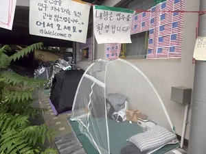 직장까지 관두고 한 달째 텐트생활…올공 끝나지 않는 집회 [세상&]

[헤럴드경제=이영기 기자·윤승현 수습기자] “1년이든 2년이든 계속 여기 