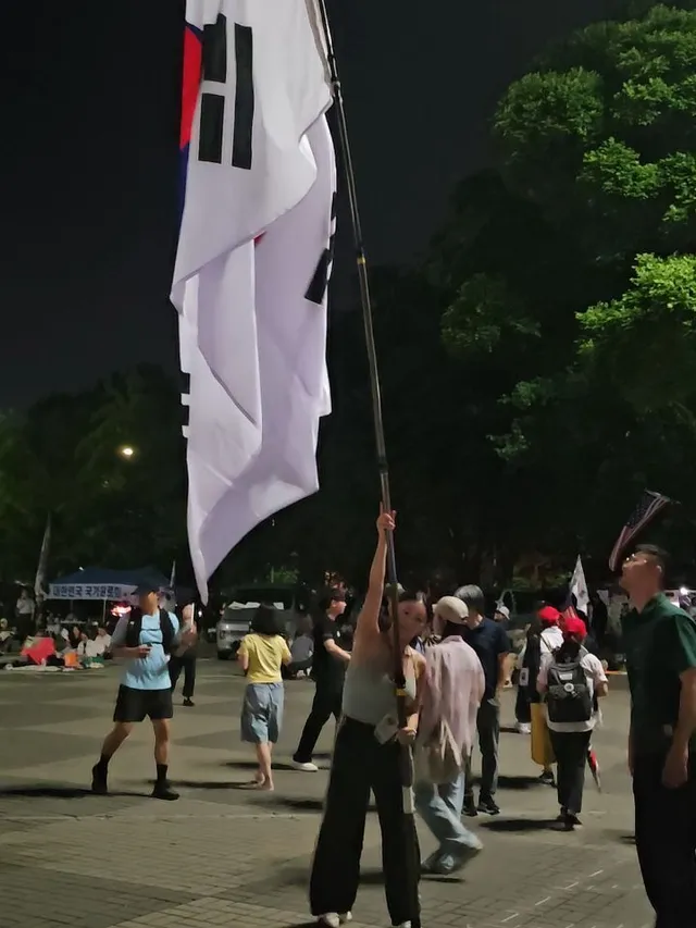 #잠실민주화운동 #스포츠테이핑 #자원봉사자

내가 바로 #1호 #태극기 흔드는 여자다!!💪
이러려고 헬스했나🤔 ㅋㅋㅋㅋ

오늘 좋은 선생님 