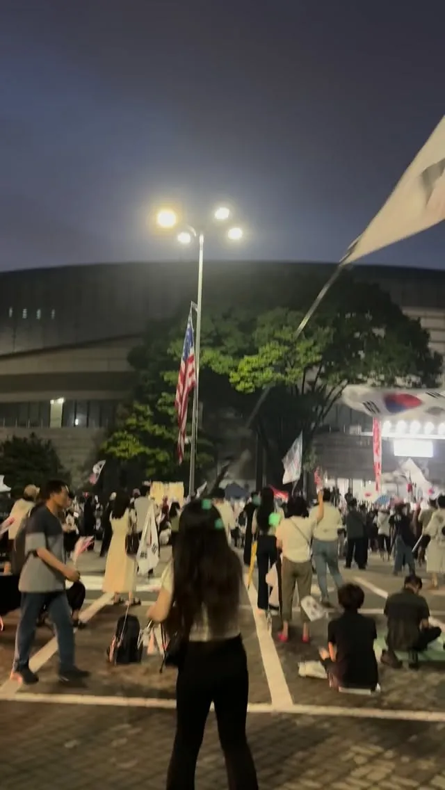 답답한 마음에 퇴근하자마자 올공..
내가 할 수 있는게 태극기 흔드는게 전부지만
끝까지 싸우자 멸공🇰🇷