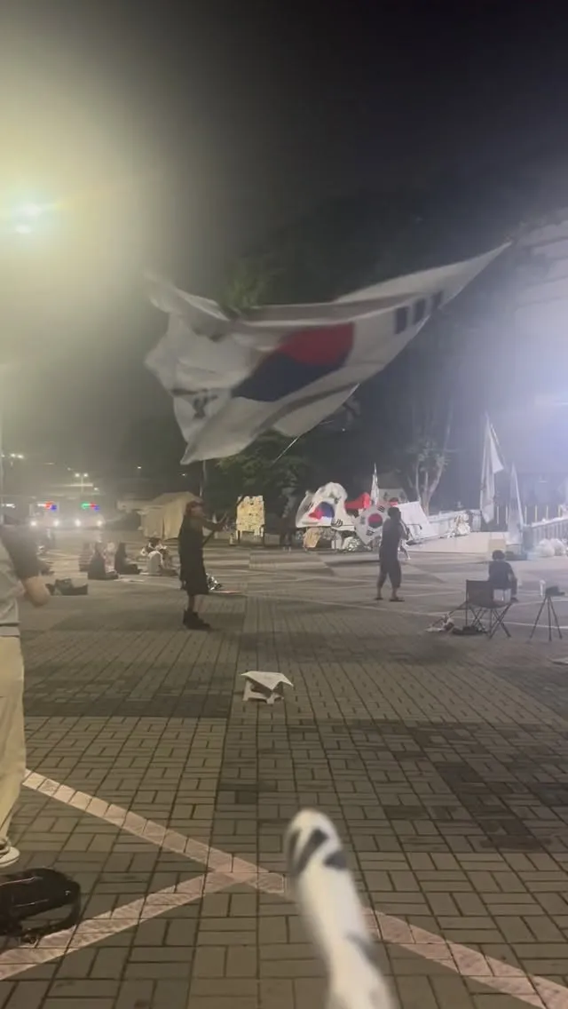 요즘 많이 바빠서 자주 가지 못했지만
올공을 지키고 있는 사람들이 아른거려 잠 포기🫡🇰🇷