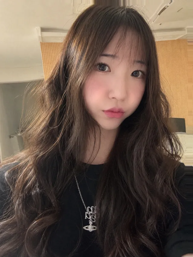 단무지 머리바꿈👀
오전반에는 어르신들이 많이 자리를 지켜주시고 오후엔 퇴근하시는분들이 자리 많이 지켜주시는것같아요 다들 너무 감사합니다.
올공