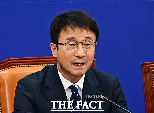 한병도, 장동혁 '재명아 싸우자' 피켓에 "제1야당 대표 맞나, 서글퍼"

장동혁, 정치적 이익과 생존 위해 국가수반 끌어들여 듣도보도 못한 징