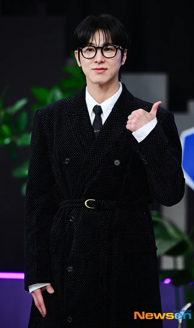 유노윤호, 올림픽공원 시위 장기화 여파‥콘서트 10일 전 공연장 변경

그룹 동방신기 유노윤호가 잠실 올림픽공원 시위 장기화 여파로 공연 장소를