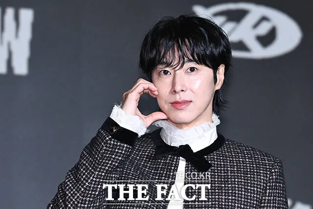 유노윤호, 솔로 콘서트 공연장 변경…잠실 시위 여파

티켓링크 라이브 아레나에서 잠실실내체육관으로 옮겨그룹 동방신기 멤버 유노윤호의 첫 단독 솔