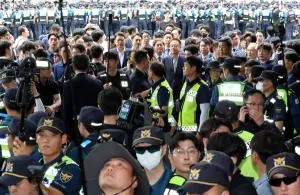 잠실 투표함 보관소 CCTV 사각지대 존재…선관위 "고정형 장비 한계"

매일일보 = 김수빈 기자 | 6·3 지방선거 투표용지 부족 사태 이후 