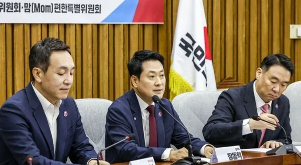 전국 순회 나서는 장동혁, 첫 행선지는 부산

장동혁 국민의힘 대표가 전국 주요 도시를 순회하며 자신의 지지층 집결에 나선다. 11일 국민의힘에