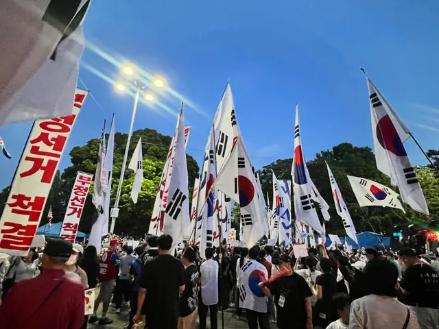 재선거만 외친다고 쁘락치다뭐다 말많던데
뭔지 난 잘 모르겠고
오늘 분위기의 주역인듯
갑자기 올공 분위기 개힙해지고 간지작살됨
안오던 사람도 오고