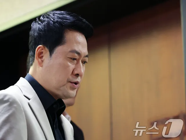 '반짝 반등' 끝났나…국민의힘 지지율 다시 '뒷걸음질' [여론풍향계]

갤럽 24%·NBS 20%·리얼미터 40.3%…3개 조사 일제히 하락 지