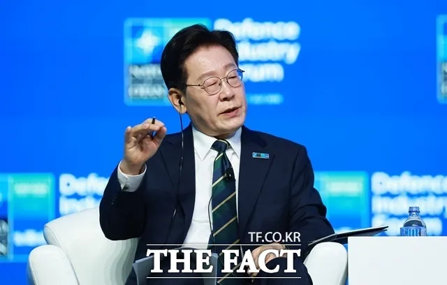 [주간政談<상>] 노르웨이 정상 만나 '노 젓기'…李의 친밀도 강화 기술

장동혁, 장외 행보 이어가며 존재감 드러내한미일, SMR 협력 체계 