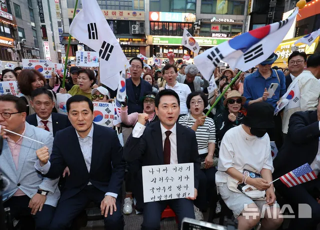 국힘, 張 '재선거 요구 집회' 잇단 참석에 "국민적 공분 담아내는 의미...

[서울=뉴시스]김지훈 우지은 기자 = 국민의힘은 10일 장동혁 