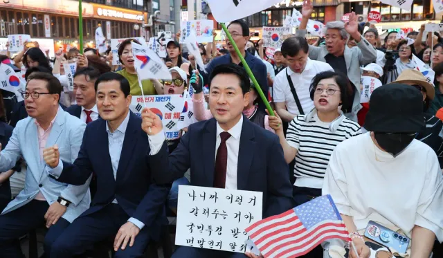 장동혁 “재선거” 외치며 전국 순회중…당내선 “공감 못얻어” 냉담

장동혁 국민의힘 대표가 6·3 지방선거 재선거를 요구하는 ‘장외 정치’에 몰