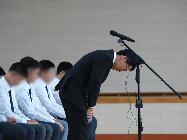 [김희원 칼럼] 혐오할 권리 인증해준 정치인들

(김희원 칼럼) 배재고 야구부 혐오 논란과 정치인의 책임을 지적하며, 청소년 혐오 문화 확산과 