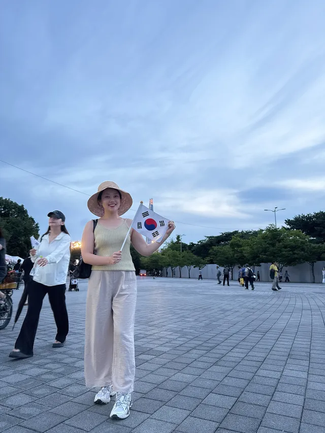 오늘도 #올공 에 다녀왔다! 예배가 너무 좋다… 예배드리러 그리고 #부정선거재선거당일투표수개표  외치러.. 집에서 정말 멀다. 하루 다녀오면 지