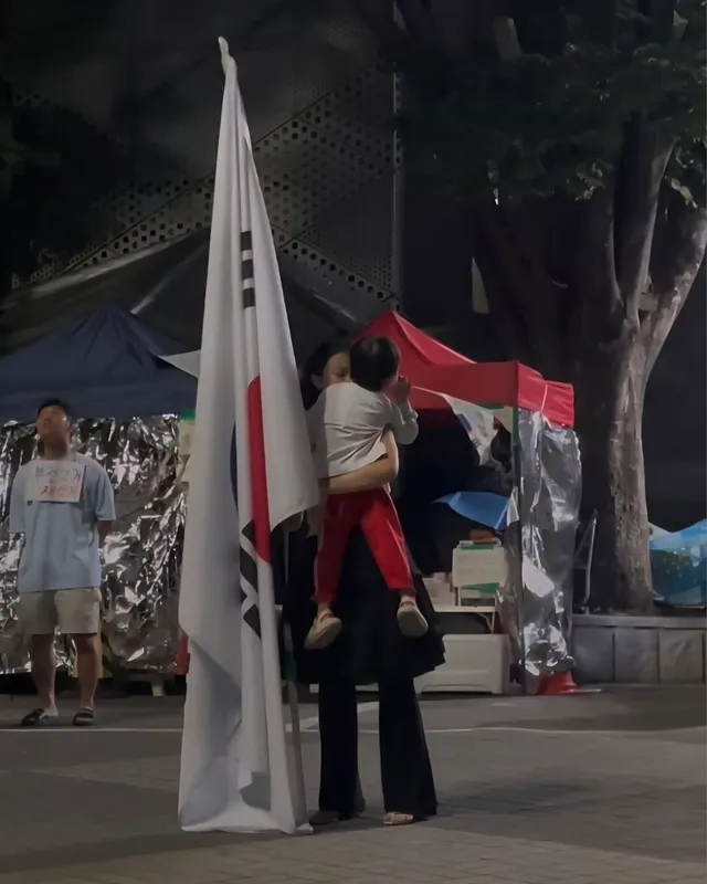 올공에 이 사진 한 장을 보시고 어떤 생각이 드십니까? 아이를 안고 무슨 생각을 가지고 나갔겠습니까? 정말 순수한 마음으로
참정권에 대한 열망 