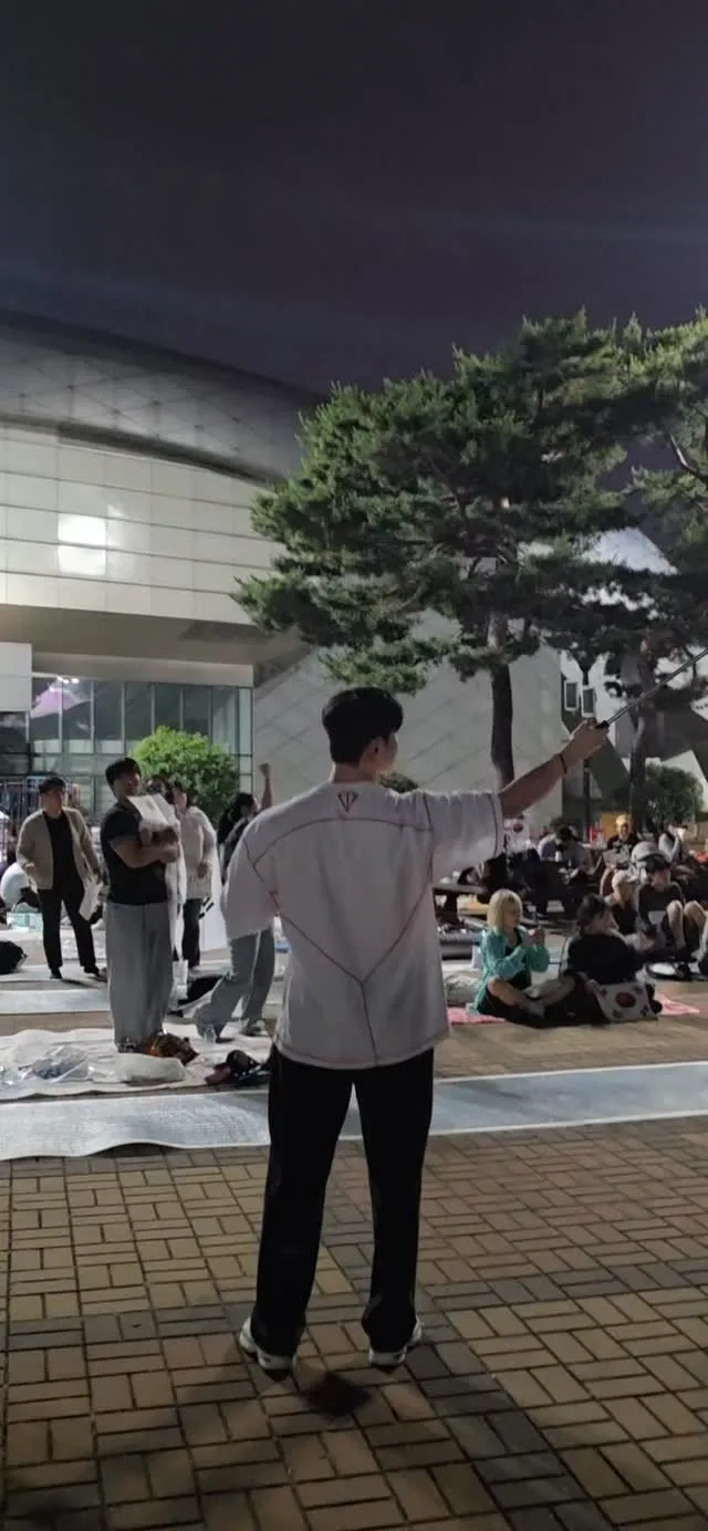 참가 5일 째.. 가게 닫으면 달려오고..왕복 150km
6/8일 02:00-06:30 2-4구역 태극 담당
모두 고생 많으십니다🇰🇷해 뜰 